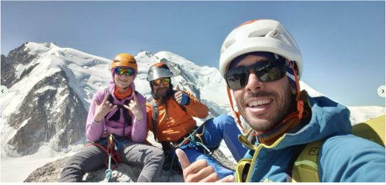 Certified mountain guide with the trekking group